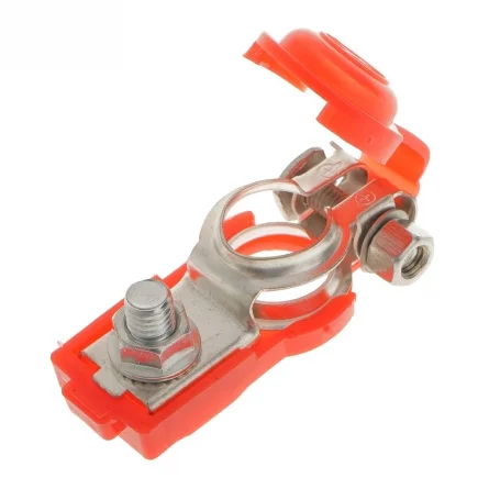 Conector de terminais de baterias automotivas